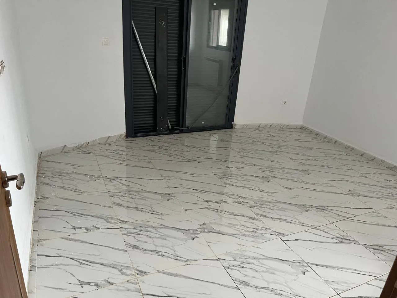 Location d'un appartement  à Ben melissa , belgaid 