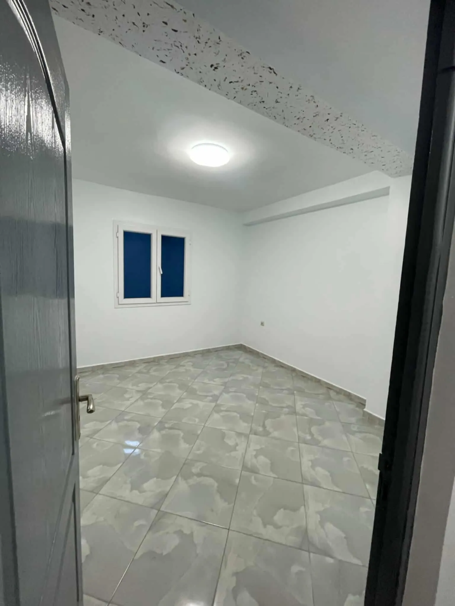 vente d'un appartement F3 rénové à Belgaïd