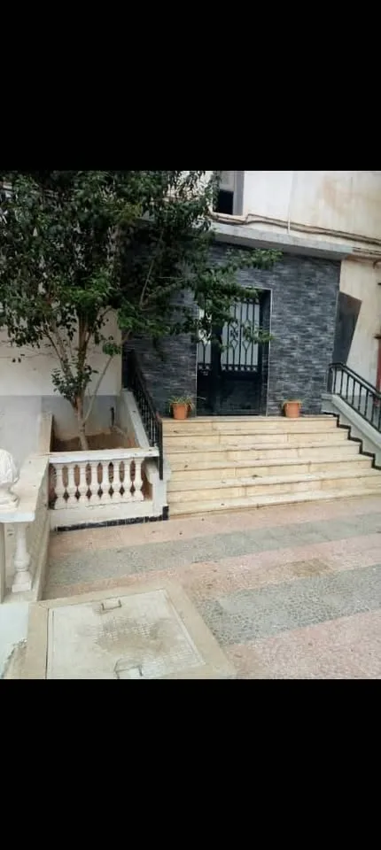vente d'un appartement F2 situé à Hai Yasmin 2